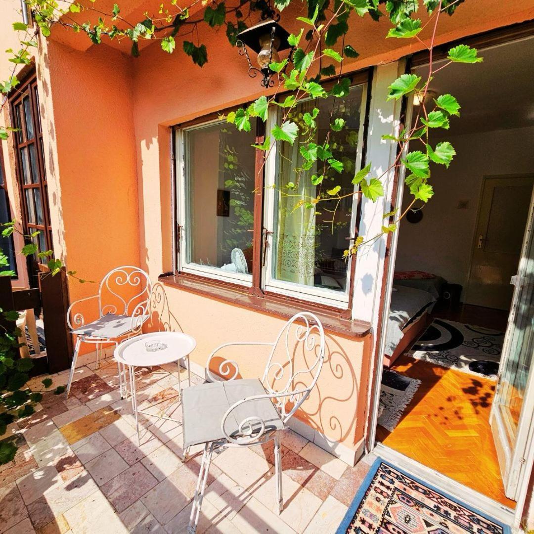 Prenociste Chardak Hotel Tuzla Exterior photo