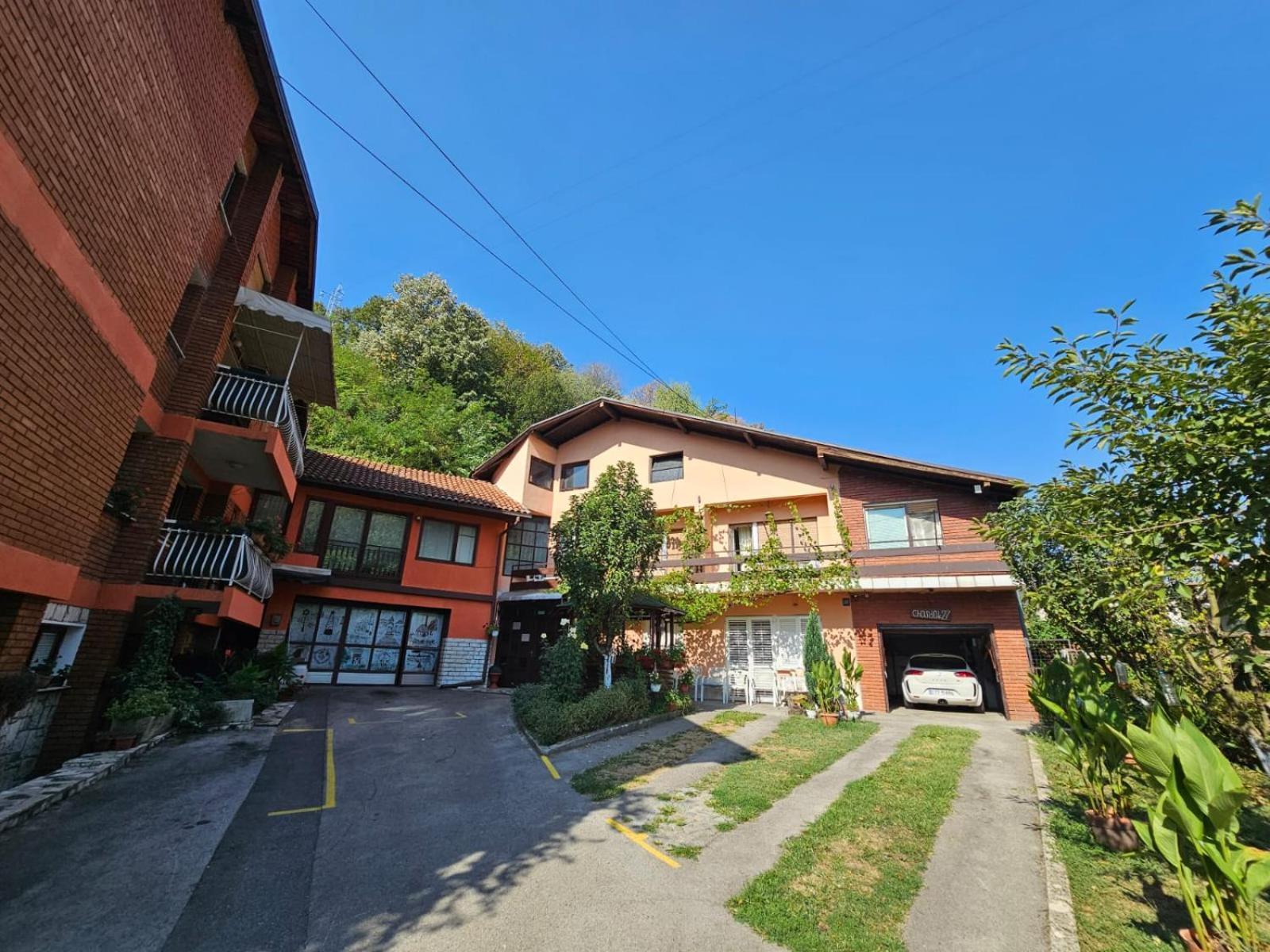 Prenociste Chardak Hotel Tuzla Exterior photo
